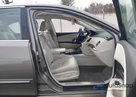 2014 Acura Rlx z USA, uszkodzony, nr VIN JH4KC1F58EC007548